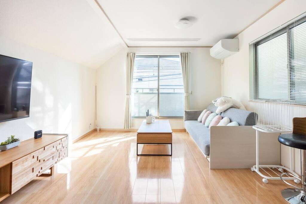 アンドステイ南長崎5丁目 Apartemen *